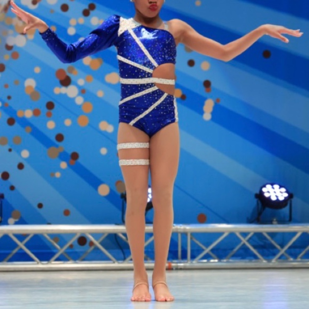 Dynamic Blue and White Dance Leotard with Asymmetrical Design